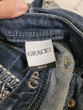 Grace in LA Blue Boot Cut Jeans with Embroidered Back Pockets Woman's size 21